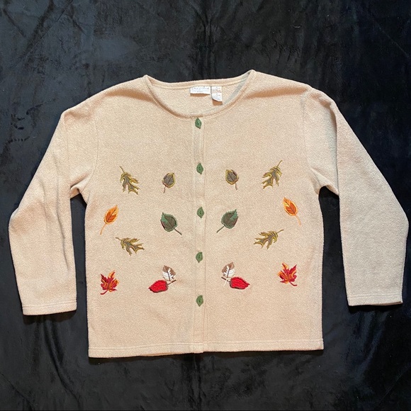 Nick & Sarah Sweaters - Nick & Sarah Vintage fall button-down fleece